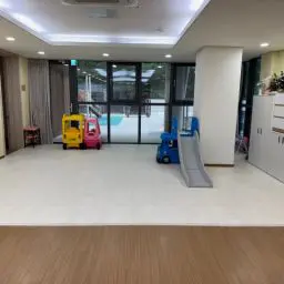 KakaoTalk_20250515_111615042_02-256x256.jpg